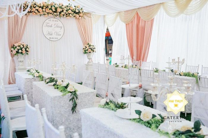 Không gian buổi tiệc sang trọng và tinh tế