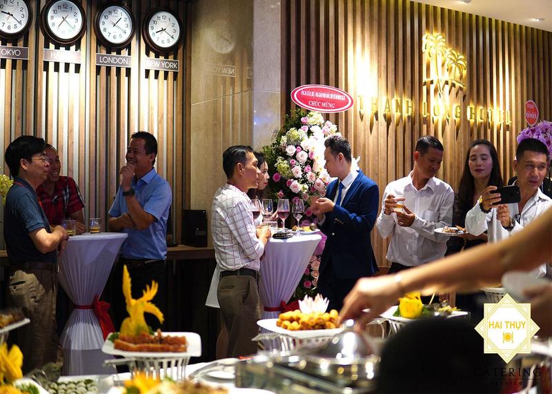 Tăng đoàn kết, tạo thành công với dịch vụ đặt tiệc buffet tại công ty Hai Thụy Catering