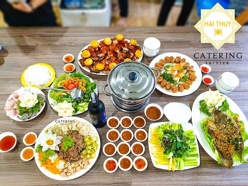 Đặt 1 bàn tiệc thơm ngon siêu tiết kiệm tại nhà - Hai Thụy Catering 